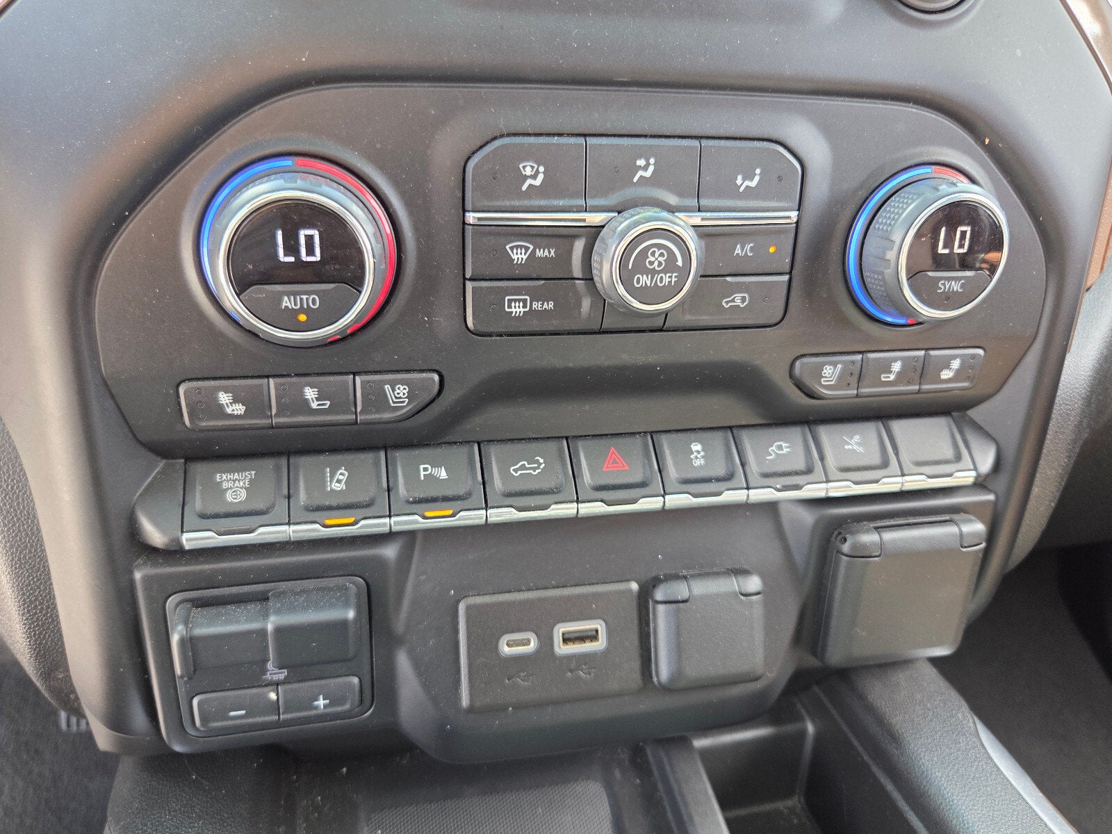 2022 Chevrolet Silverado 3500 HD High Country DRW