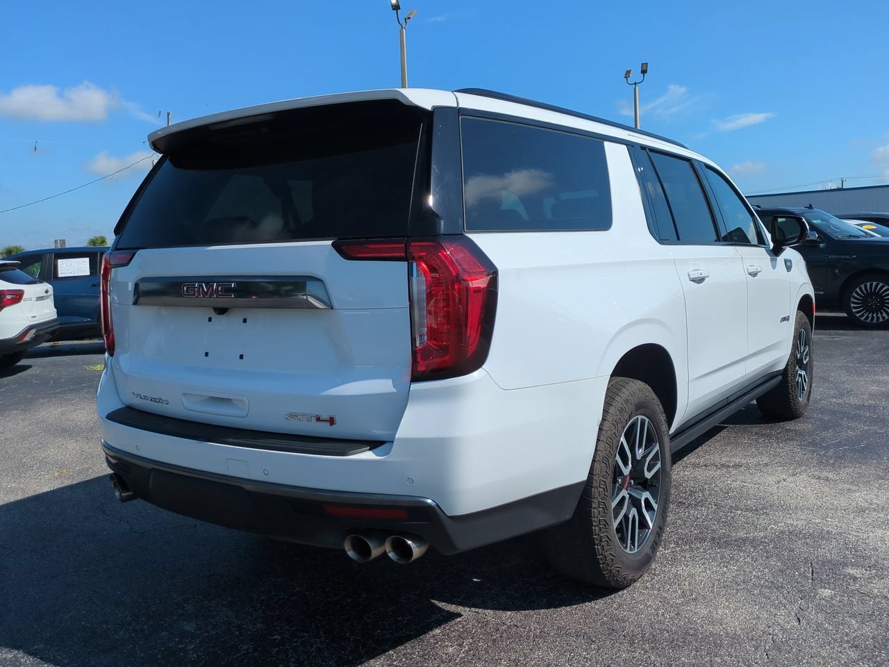 2024 GMC Yukon XL AT4