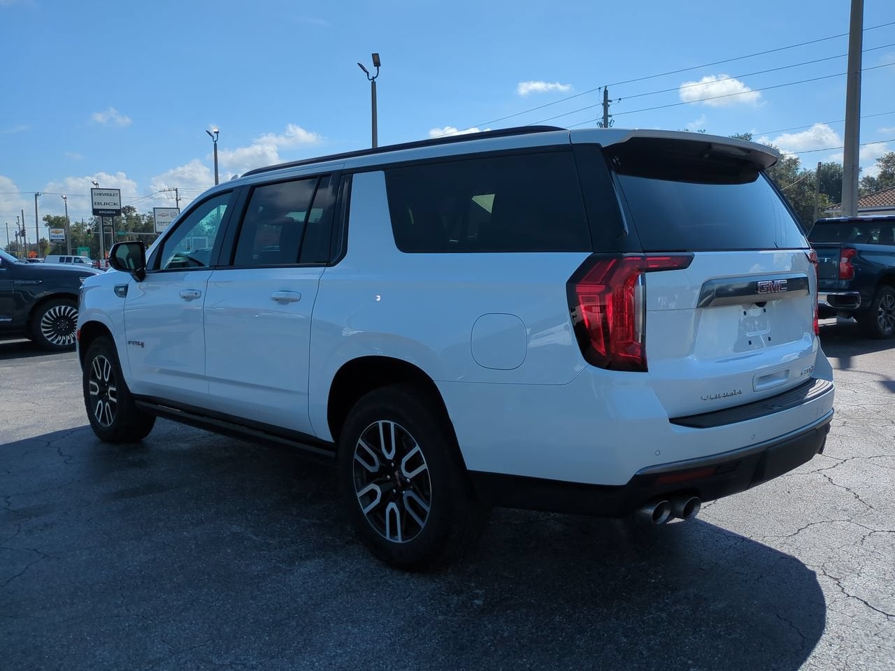 2024 GMC Yukon XL AT4