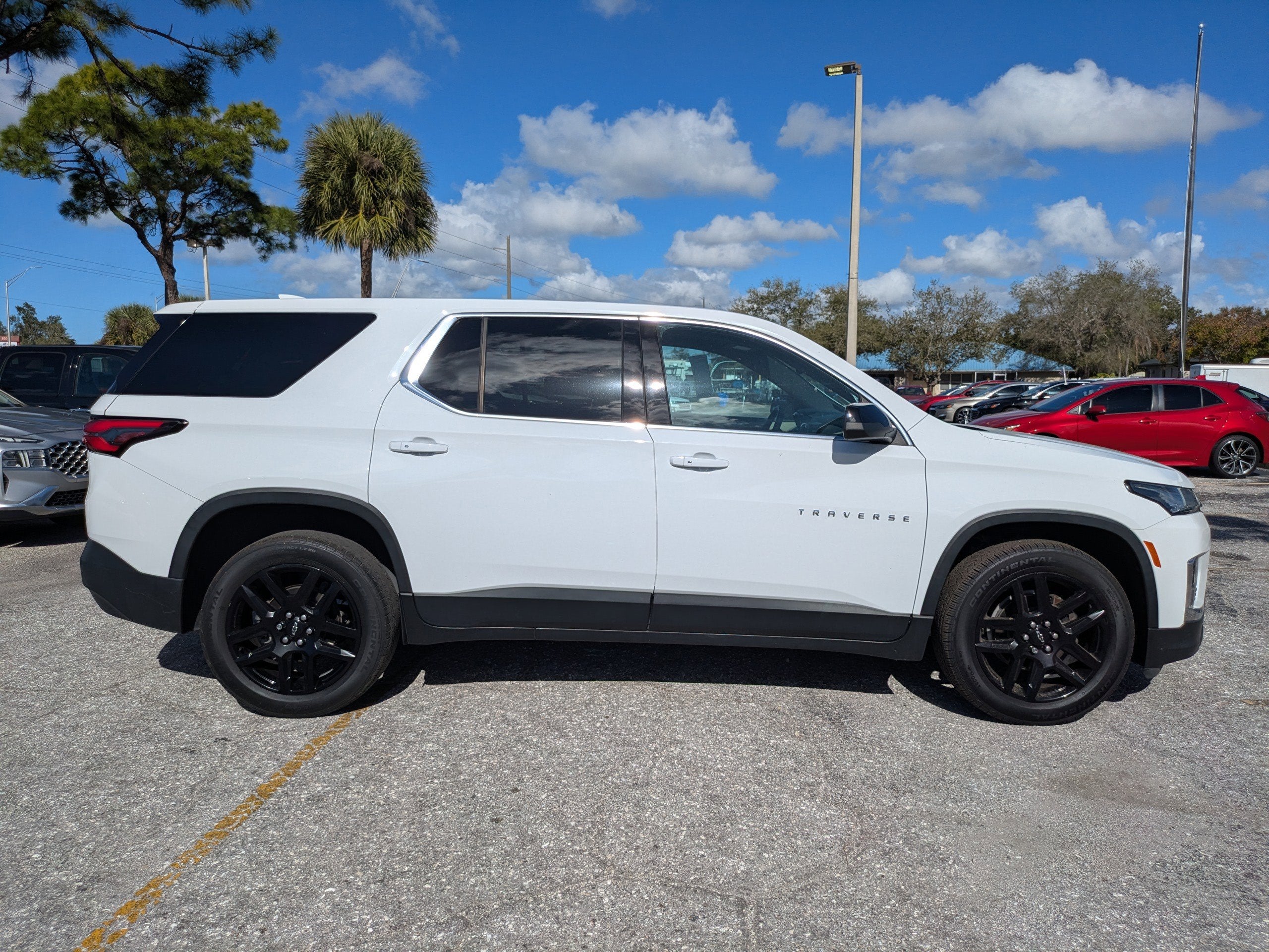2022 Chevrolet Traverse LS