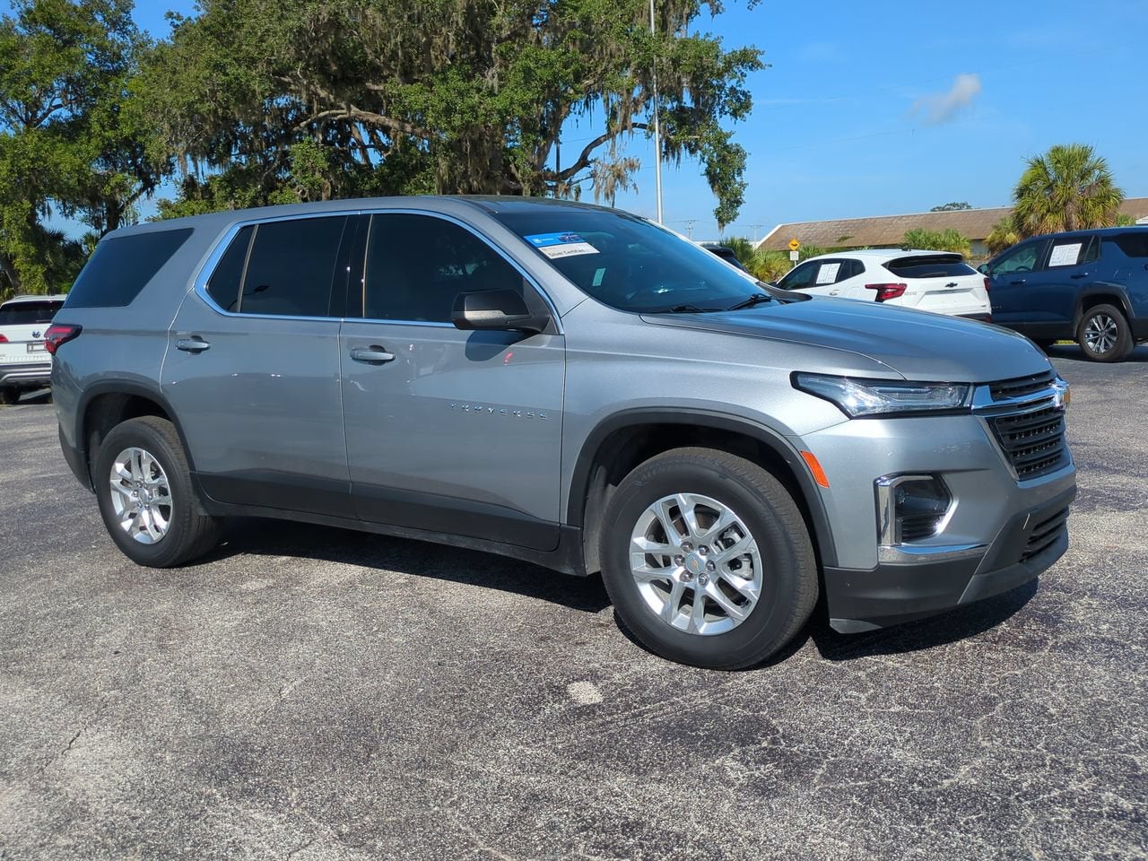 2023 Chevrolet Traverse LS