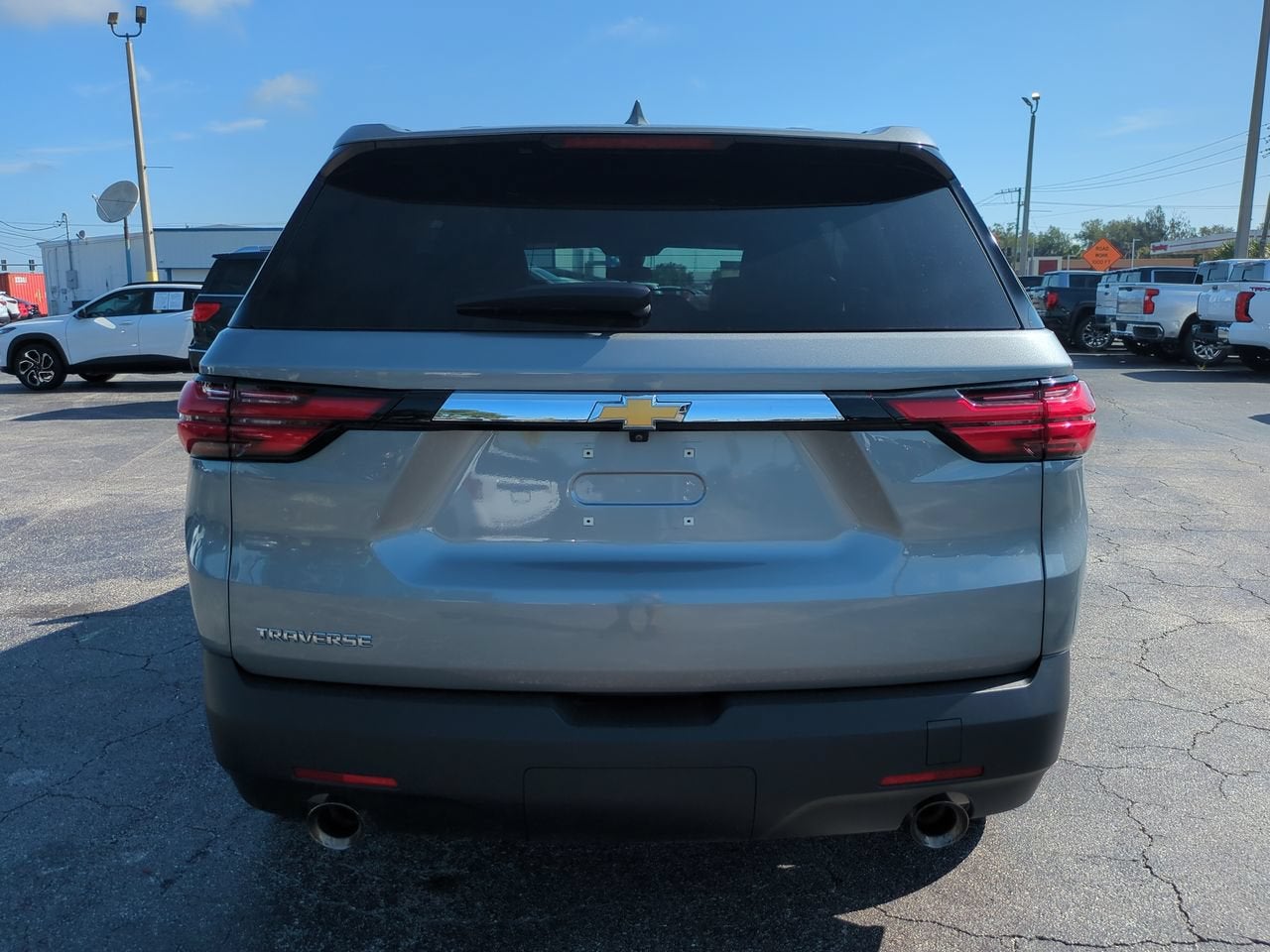 2023 Chevrolet Traverse LS