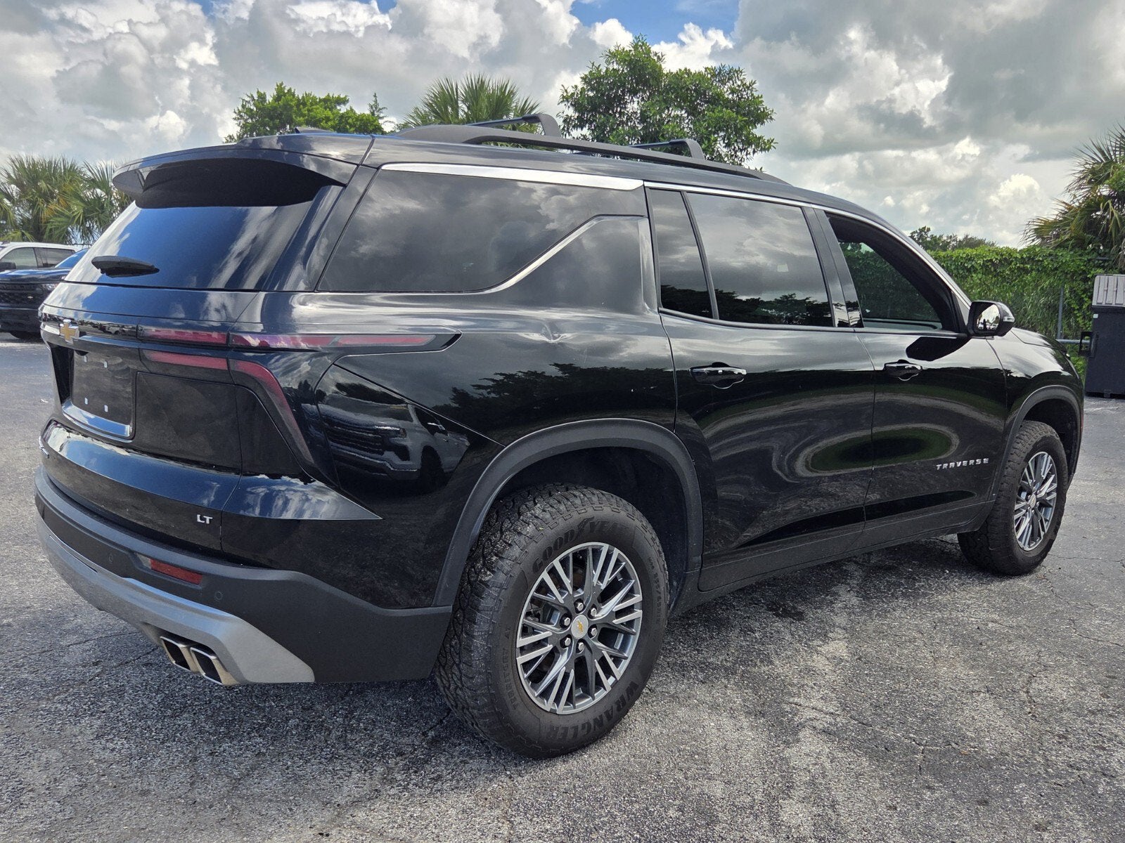 2024 Chevrolet Traverse LT