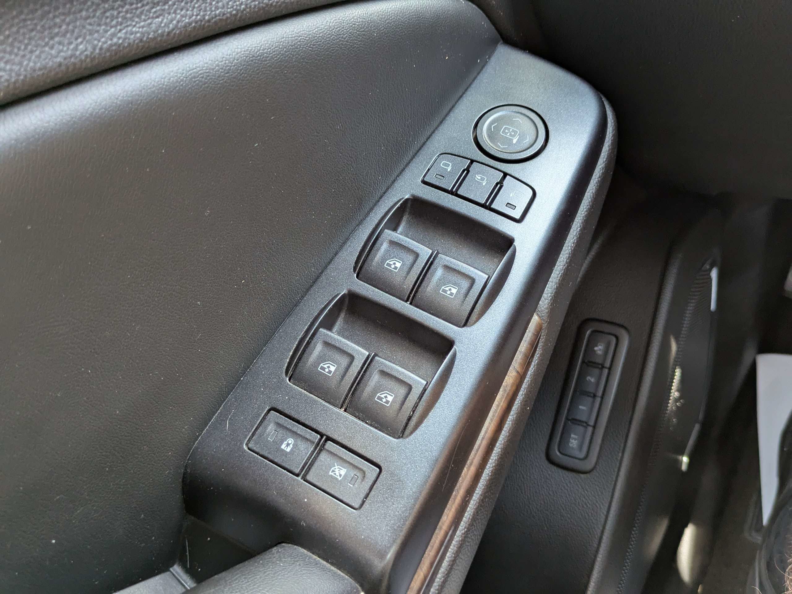 2015 Chevrolet Suburban LT