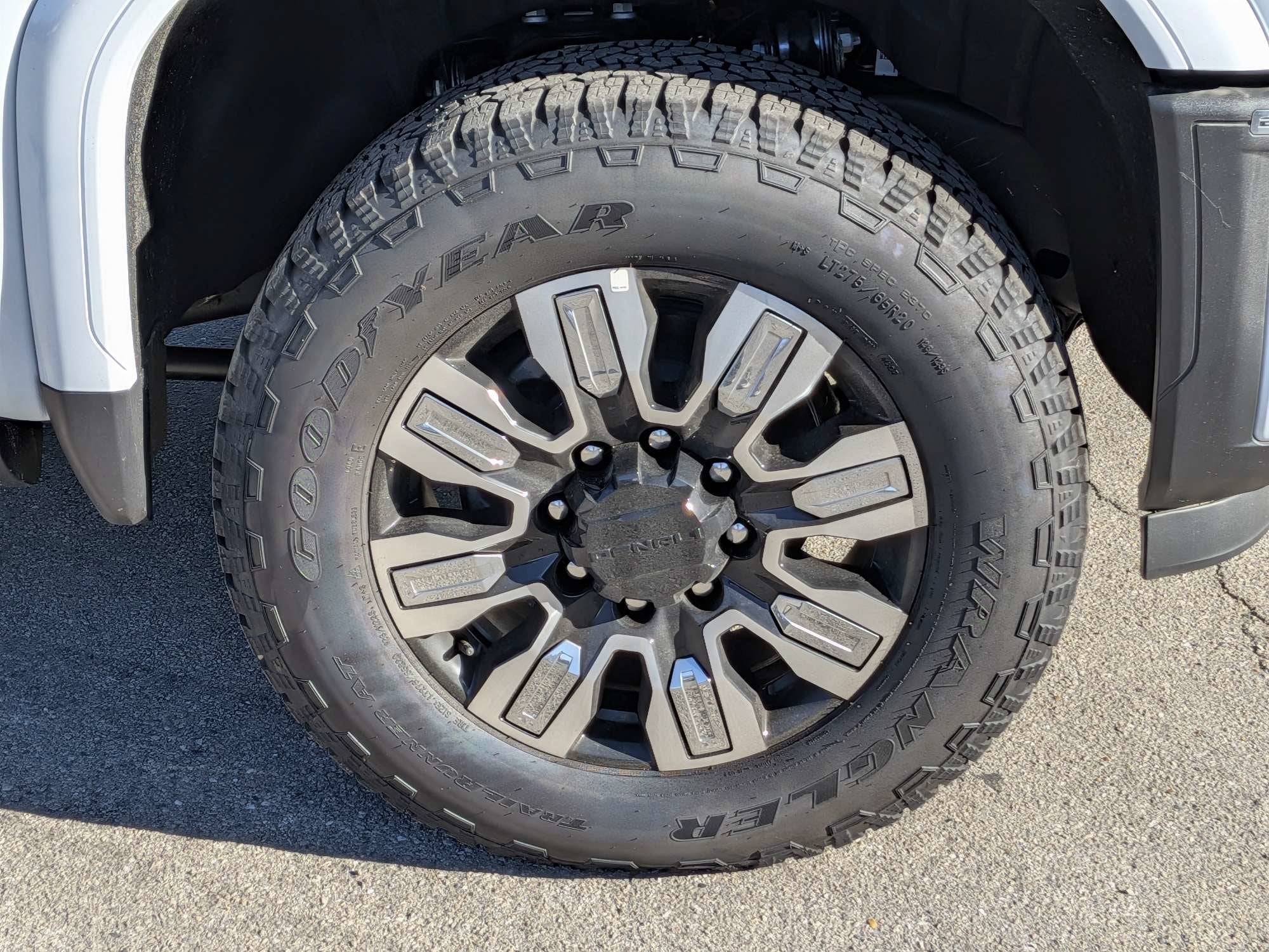 2026 GMC Sierra 2500HD Denali - Photo 11