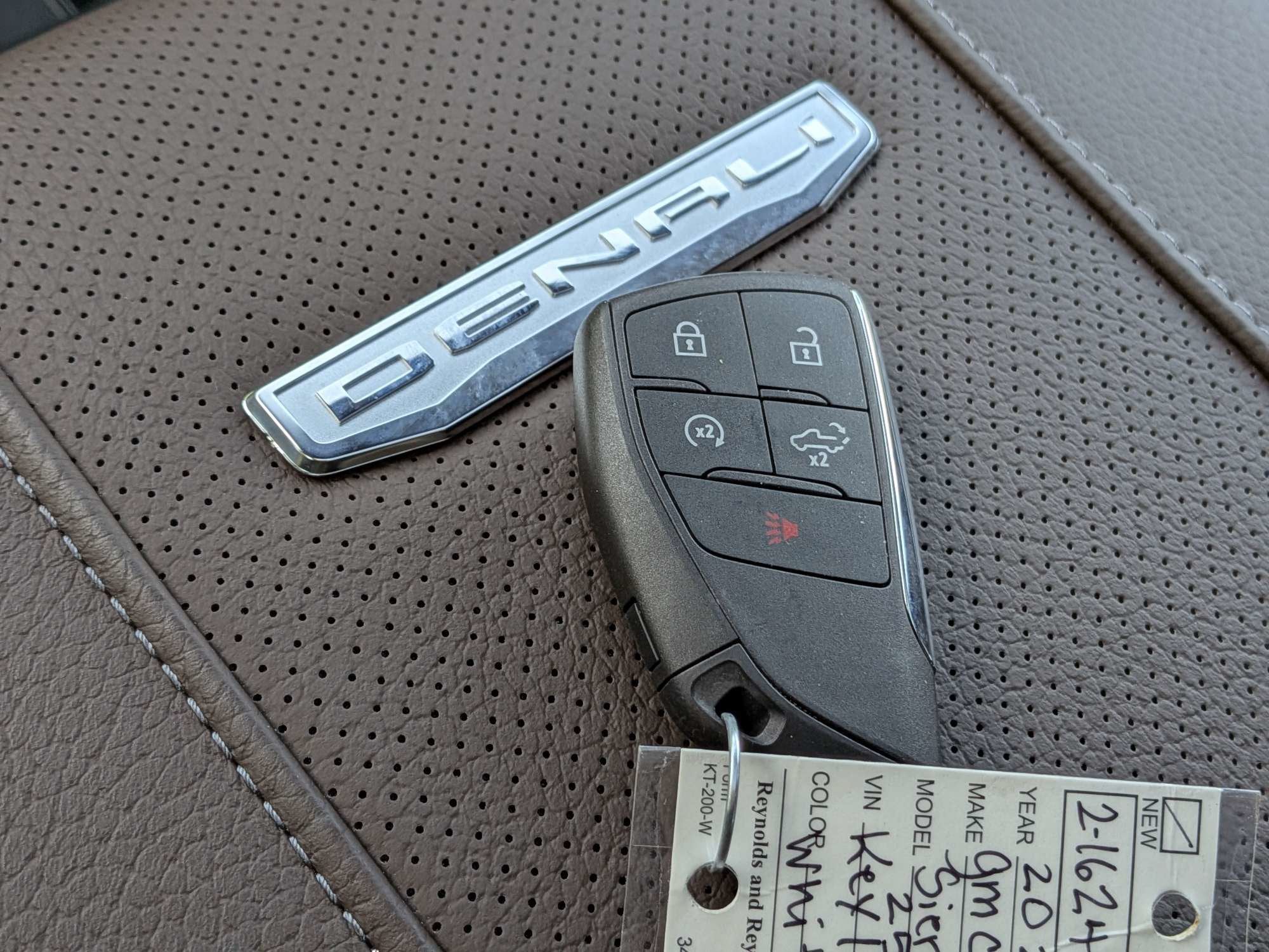 2026 GMC Sierra 2500HD Denali - Photo 31