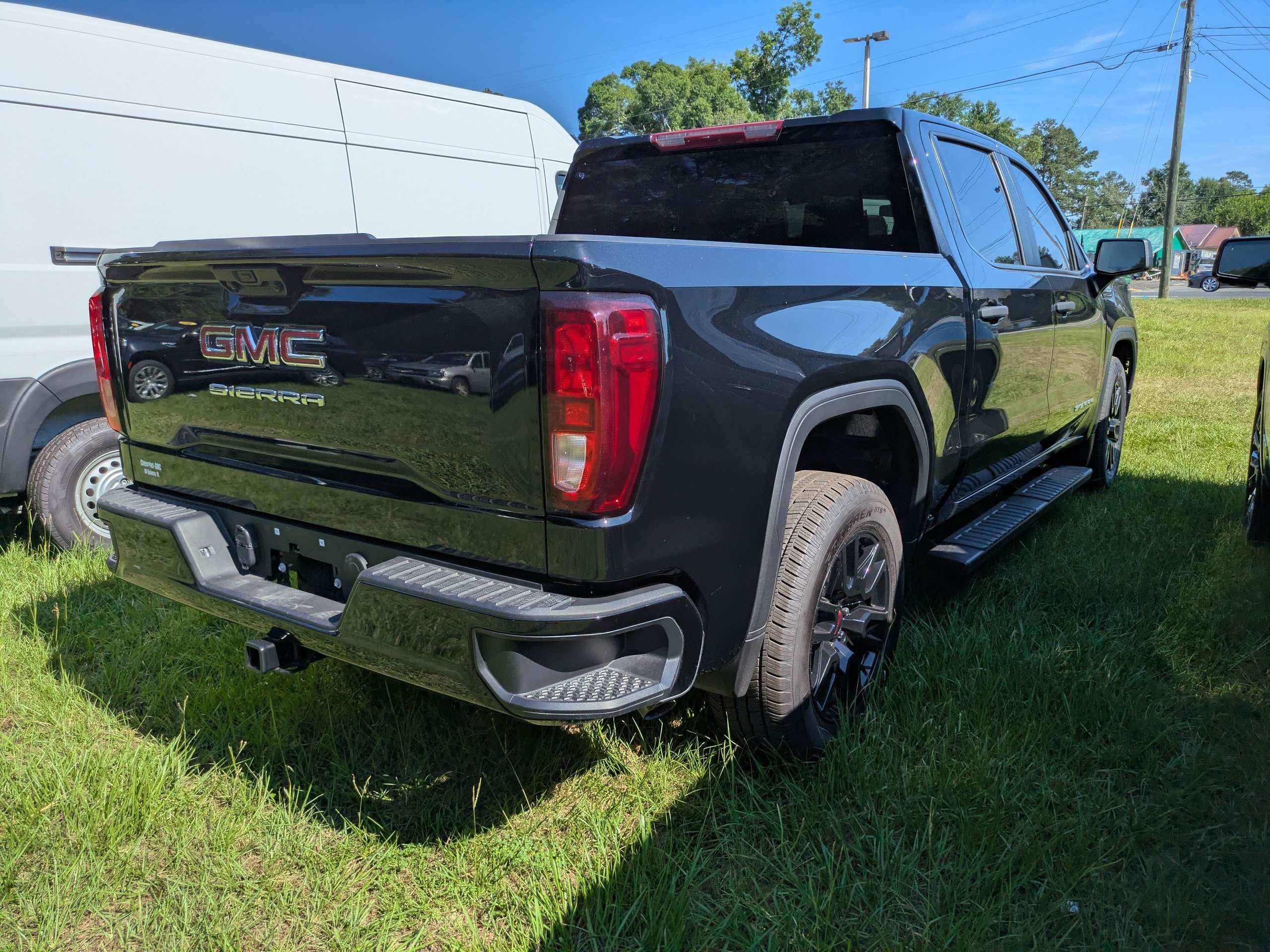 2025 GMC Sierra 1500 Pro
