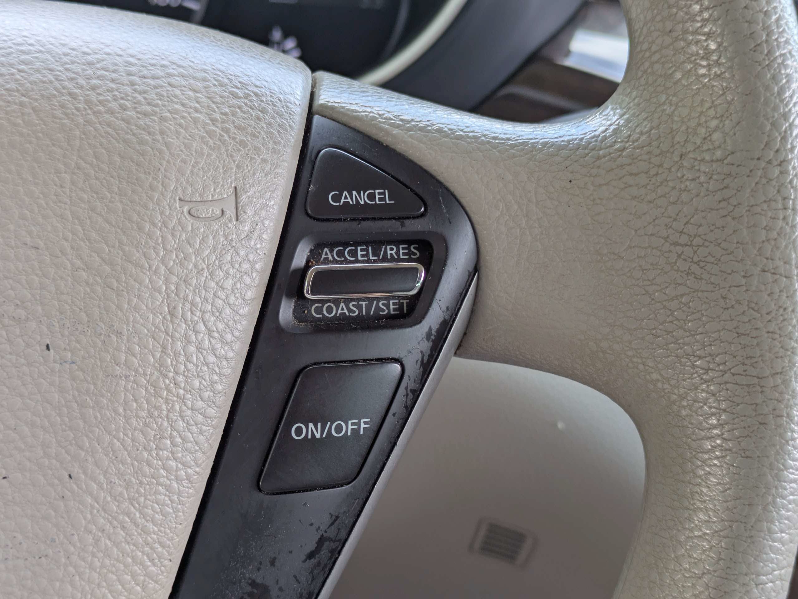 2015 Nissan Quest S