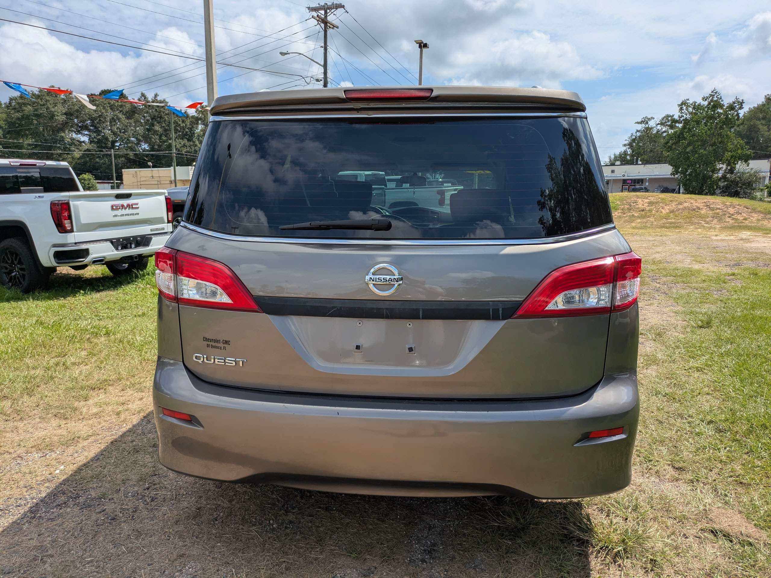 2015 Nissan Quest S